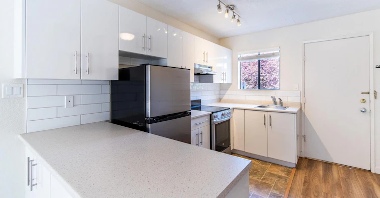 208-125 Croft Street, Victoria, BC, V8V 2E7 - 9