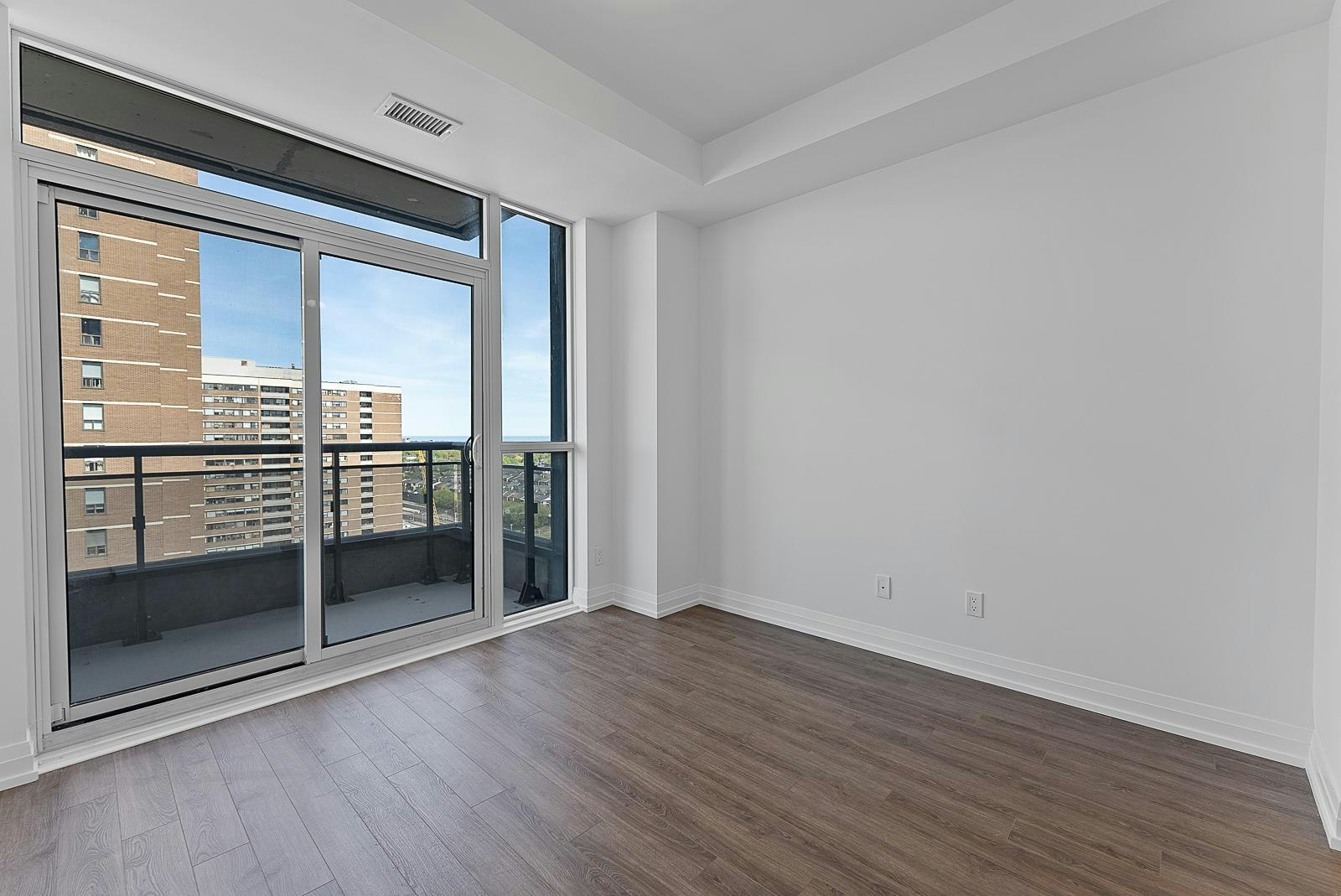 1807-286 Main Street, Toronto, ON, M4C 4X4 - 12