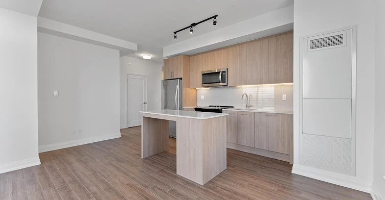 1807-286 Main Street, Toronto, ON, M4C 4X4 - 7