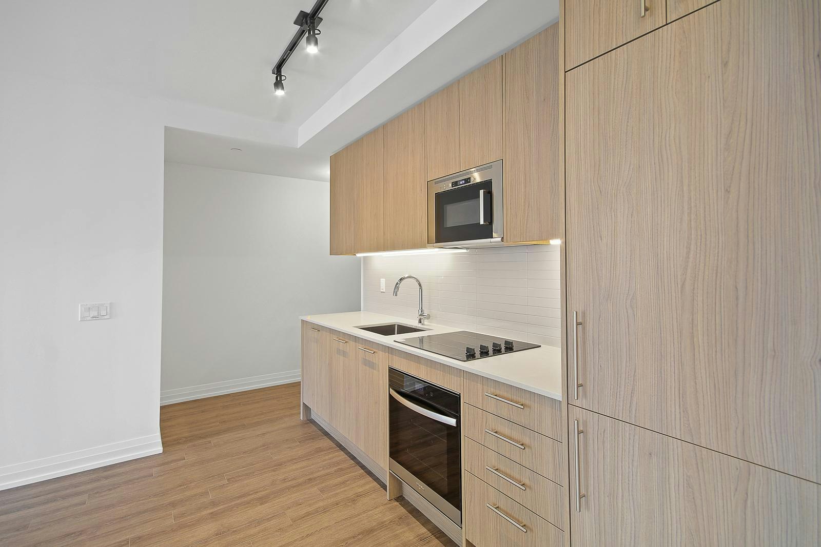 506-T-286 Main Street, Toronto, ON, M4C 4X4 - 2