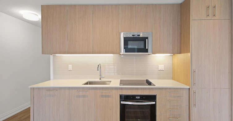 506-T-286 Main Street, Toronto, ON, M4C 4X4
