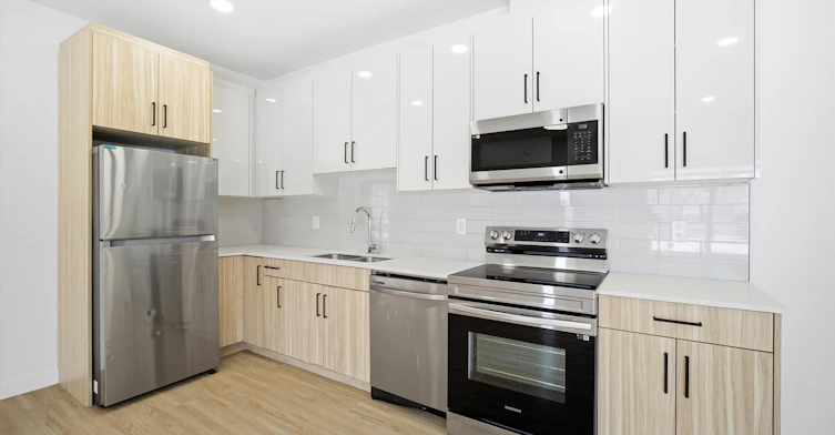 2 Villeneuve Boulevard, Winnipeg, MB, R3V 1C1 - 4