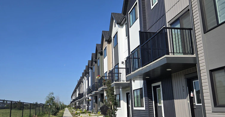 101-2035 Chalmers Way Southwest, Edmonton, AB, T6W 1A7