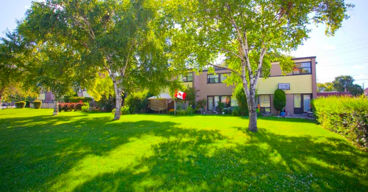 75 Bridesburg Drive, Toronto, ON, M9R 3S4 - 12