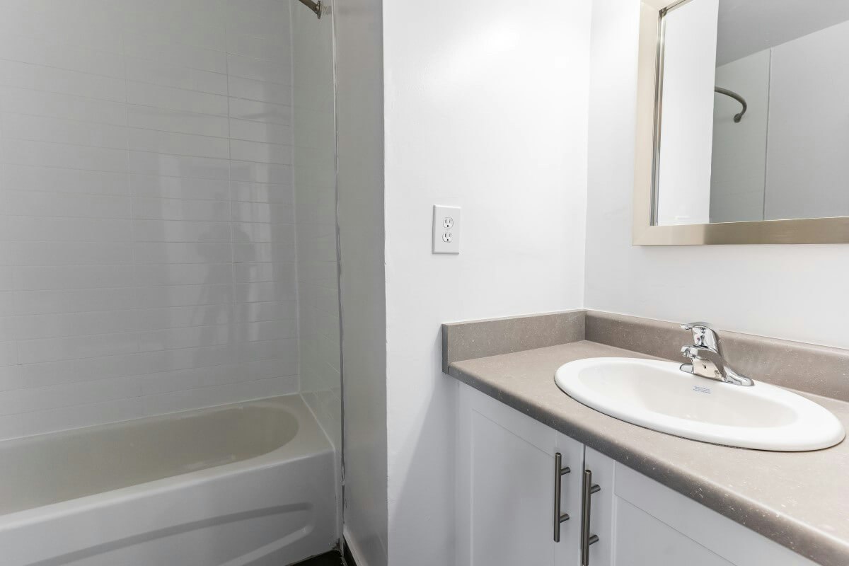 75 Bridesburg Drive, Toronto, ON, M9R 3S4 - 11