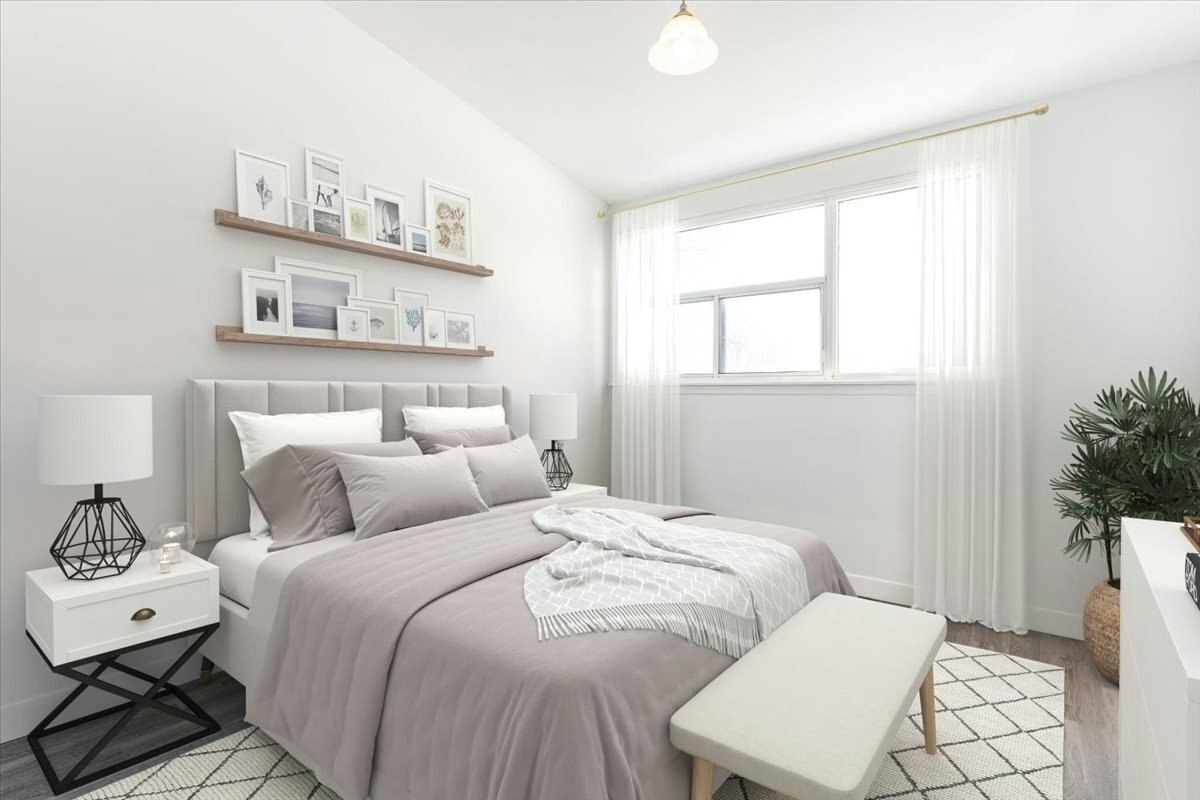 75 Bridesburg Drive, Toronto, ON, M9R 3S4 - 9