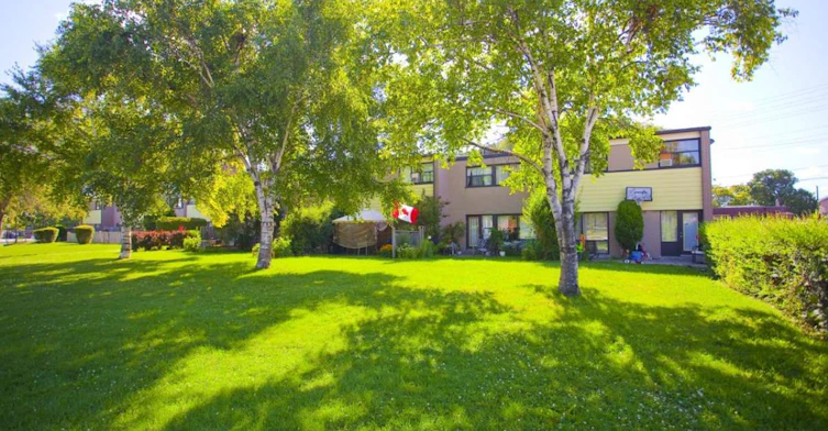 75 Bridesburg Drive, Toronto, ON, M9R 3S4 - 12
