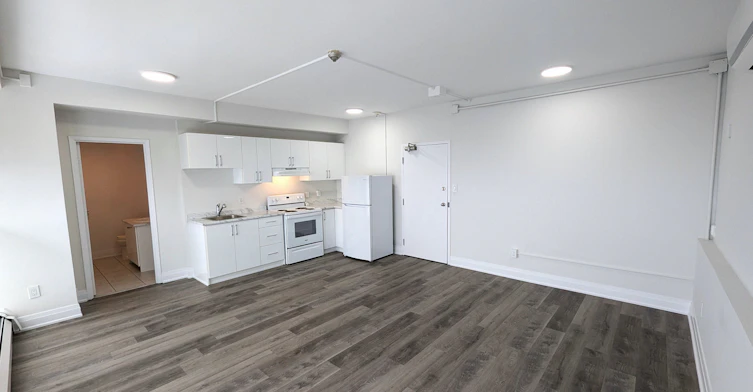 3P-130 St. Joseph's Drive, Hamilton, ON, L8N 2E8 - 2