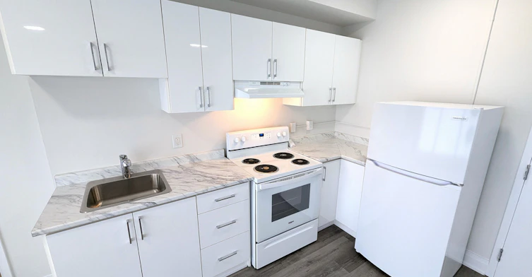 3P-130 St. Joseph's Drive, Hamilton, ON, L8N 2E8