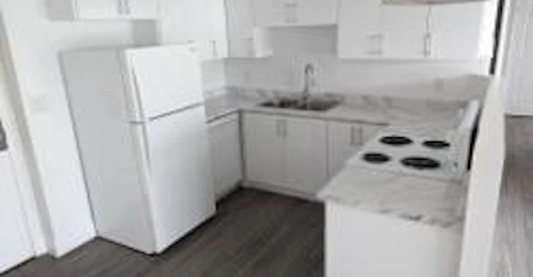 2P-130 St. Joseph's Drive, Hamilton, ON, L8N 2E8 - 2
