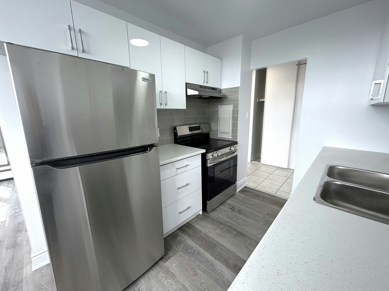 105-130 St. Joseph's Drive, Hamilton, ON, L8N 2E8 - 3
