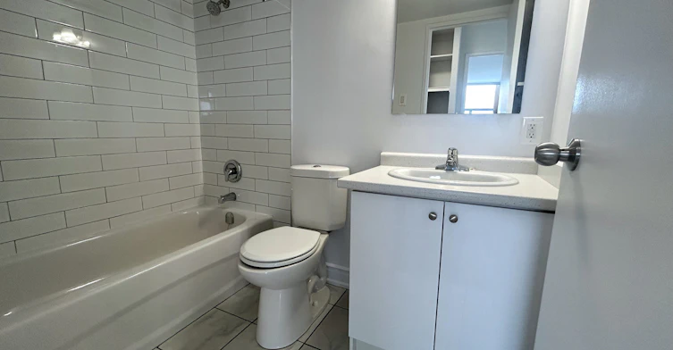 1006-130 St. Joseph's Drive, Hamilton, ON, L8N 2E8 - 7