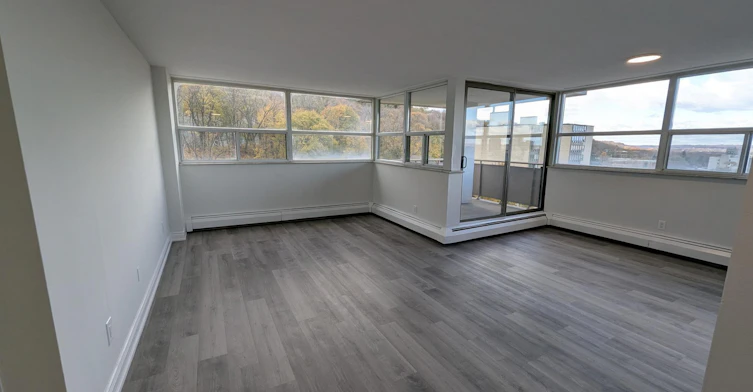 104-130 St. Joseph's Drive, Hamilton, ON, L8N 2E8 - 4