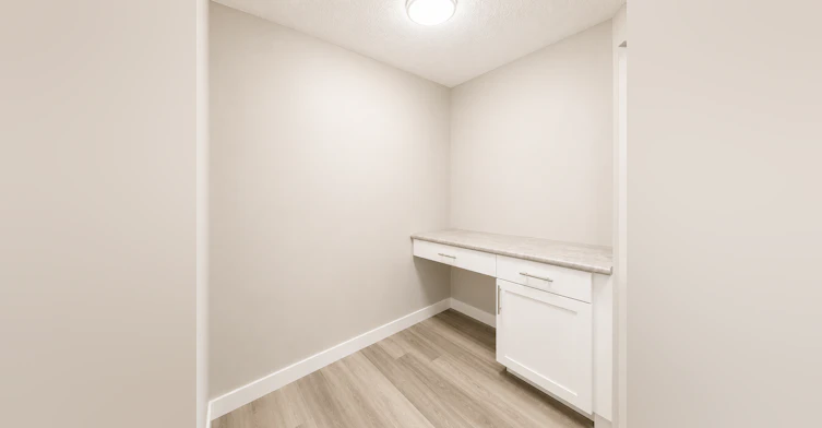 2523 105 Street, Edmonton, AB, T6J 4T5 - 5