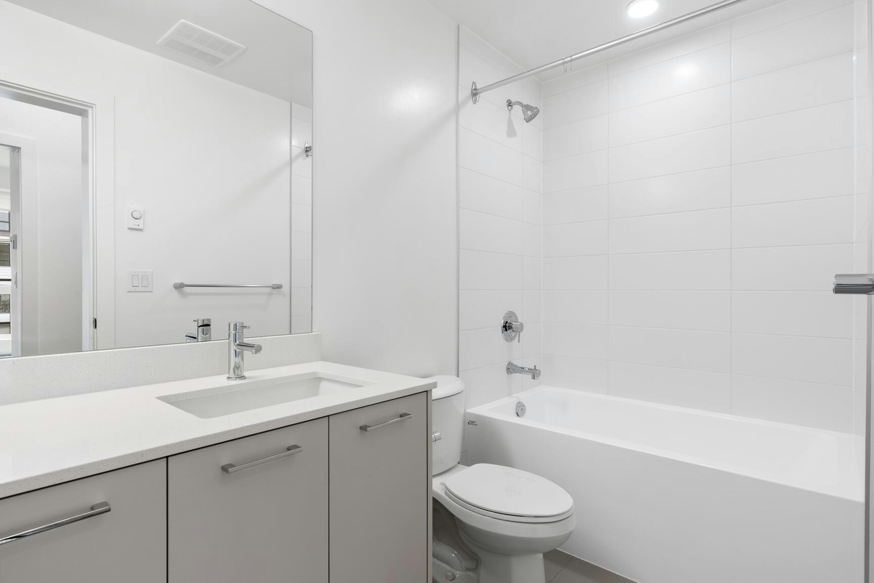 606-20055 84 Avenue, Langley, BC, V2Y 3X6