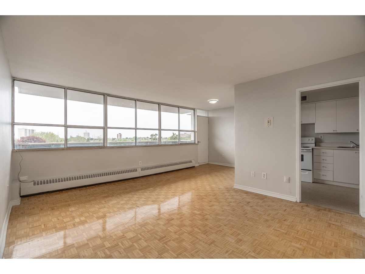 0605-310 Niska Road, Toronto, ON, M3N 2S3 - 4