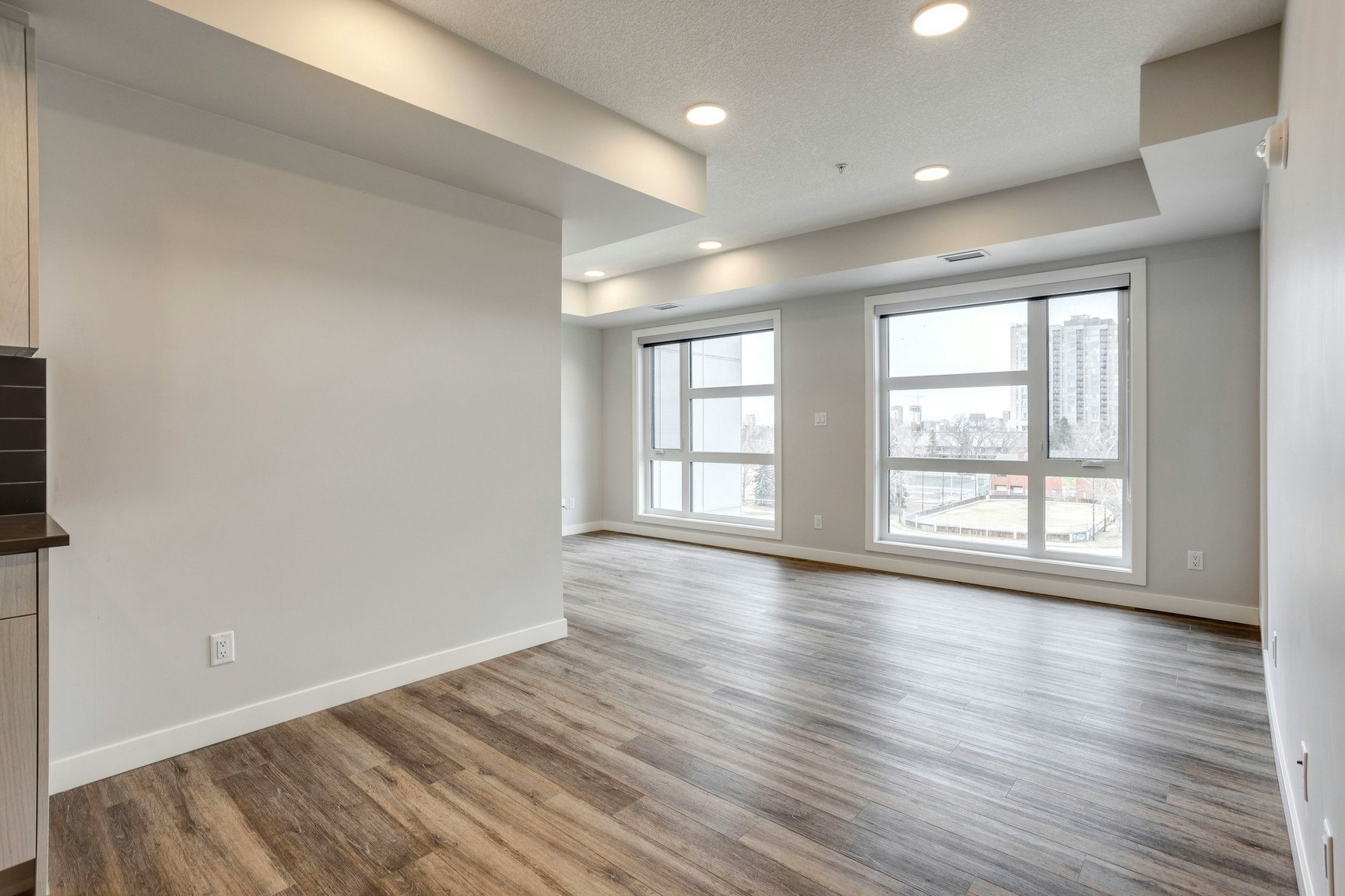 303-10119 85 Avenue NW, Edmonton, AB, T6E 2K1 - 9