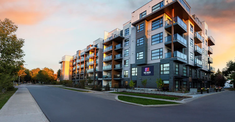 303-10119 85 Avenue NW, Edmonton, AB, T6E 2K1 - 19