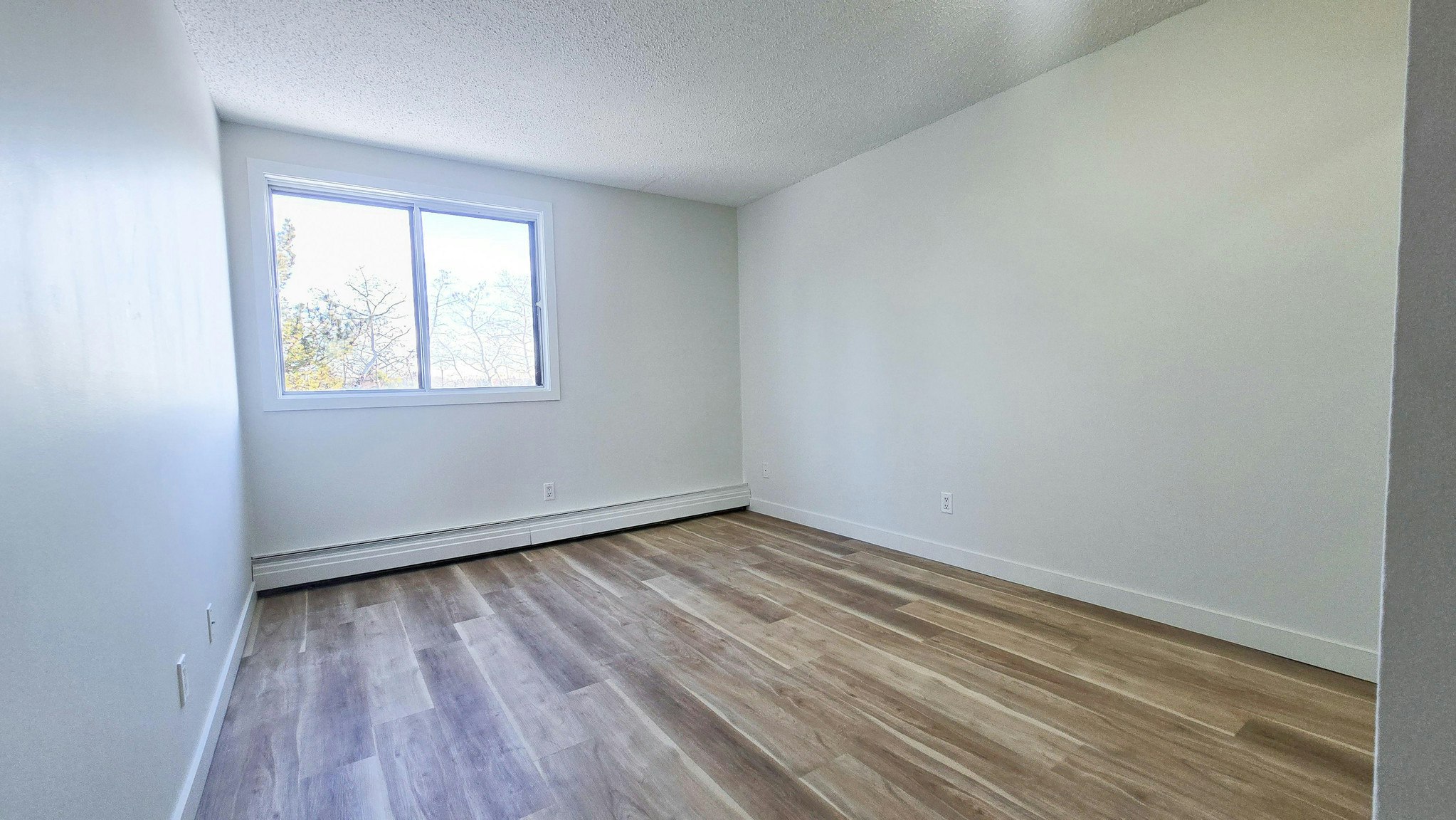 Premium-140 Harrow Circle NW, Edmonton, AB, T5A 4H7 - 8