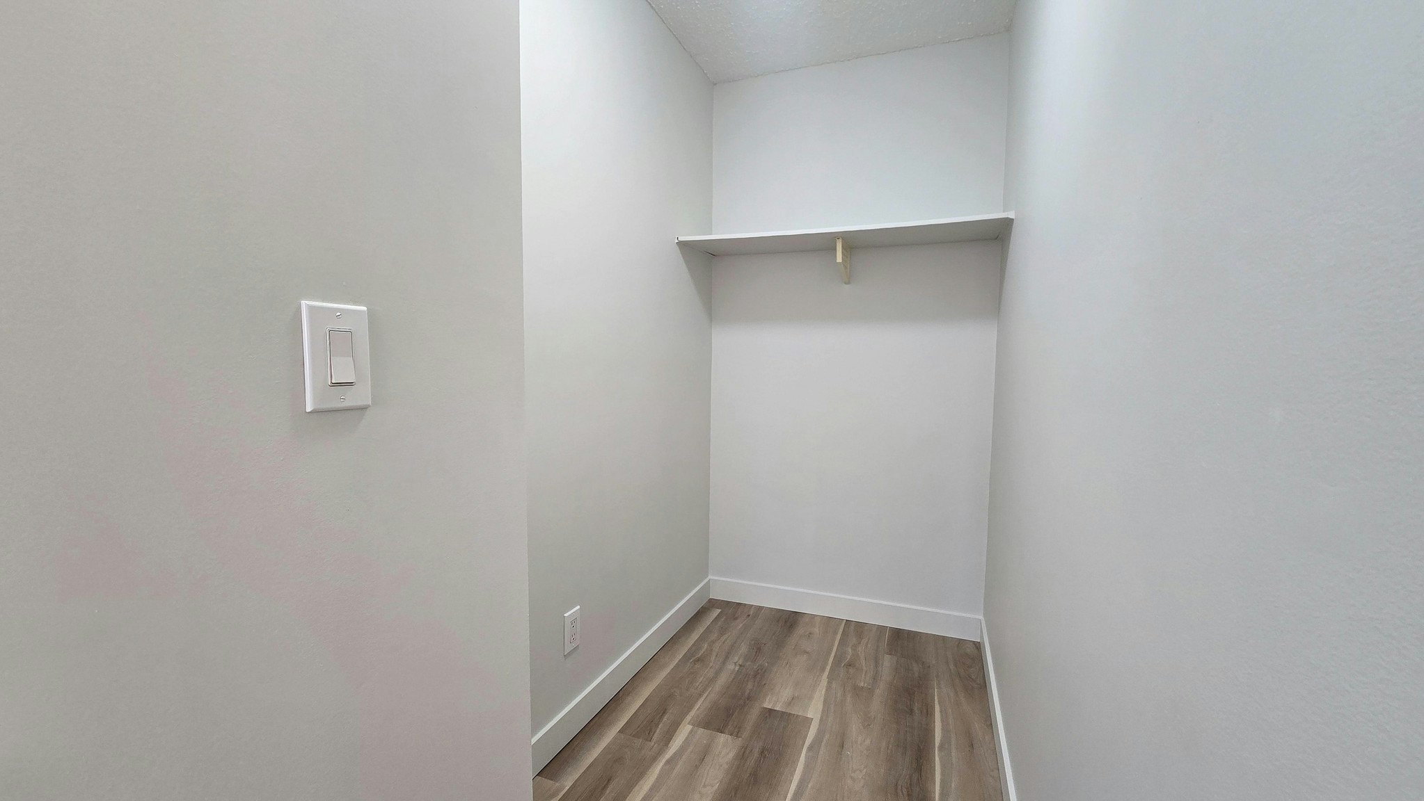 Premium-140 Harrow Circle NW, Edmonton, AB, T5A 4H7 - 12