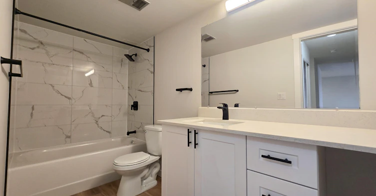 Premium-140 Harrow Circle NW, Edmonton, AB, T5A 4H7 - 13