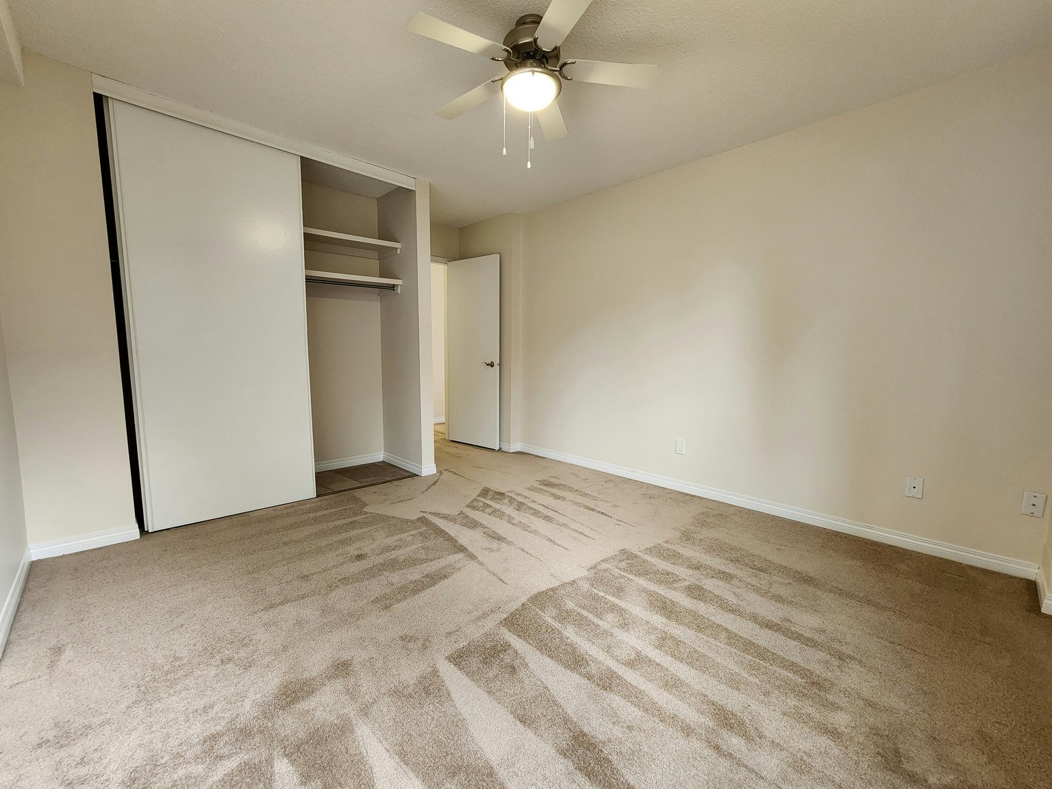 Classic-5045 Whitemud Road, Edmonton, AB, T6H 4Y7 - 6