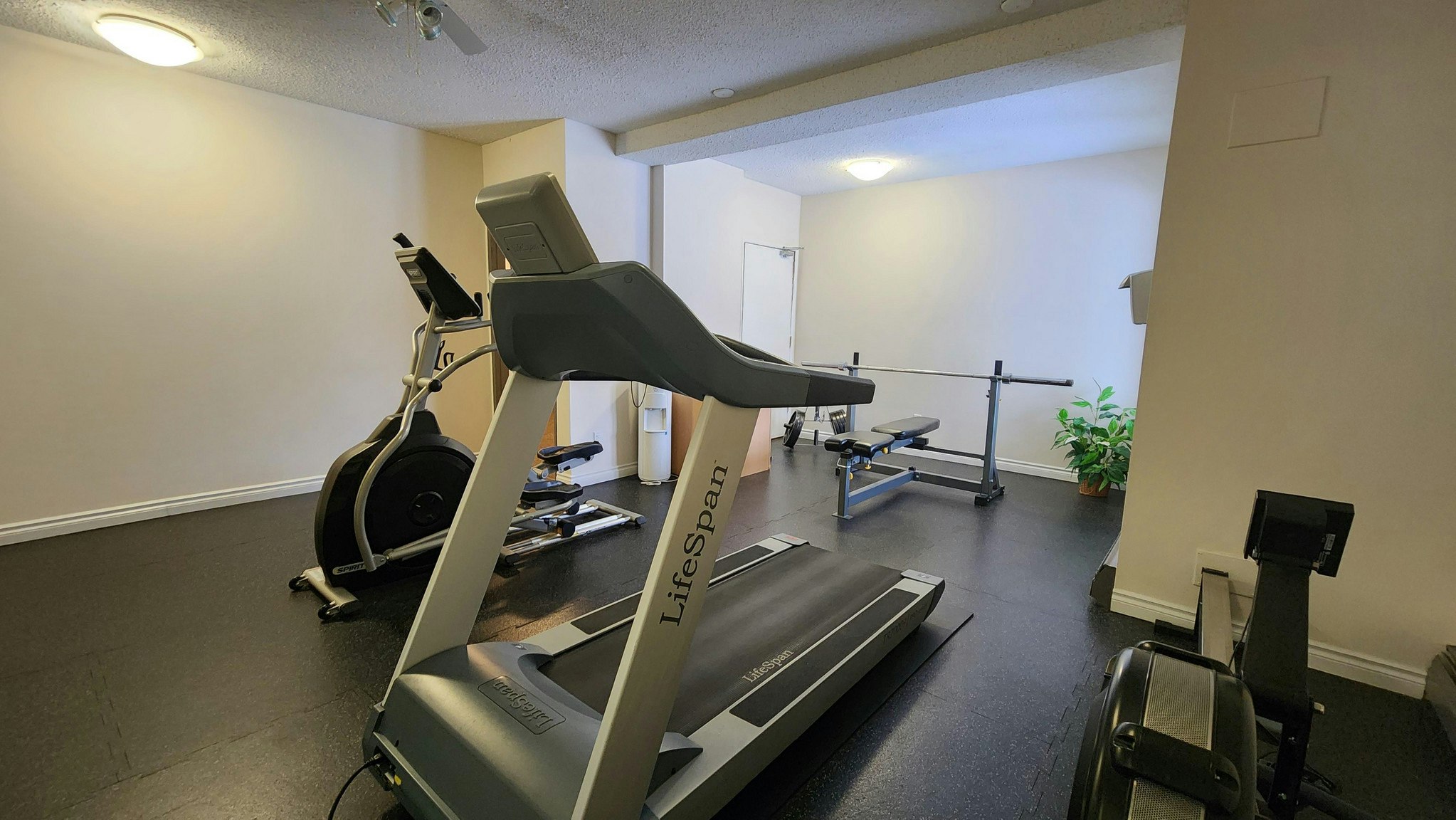 Classic-5045 Whitemud Road, Edmonton, AB, T6H 4Y7 - 10
