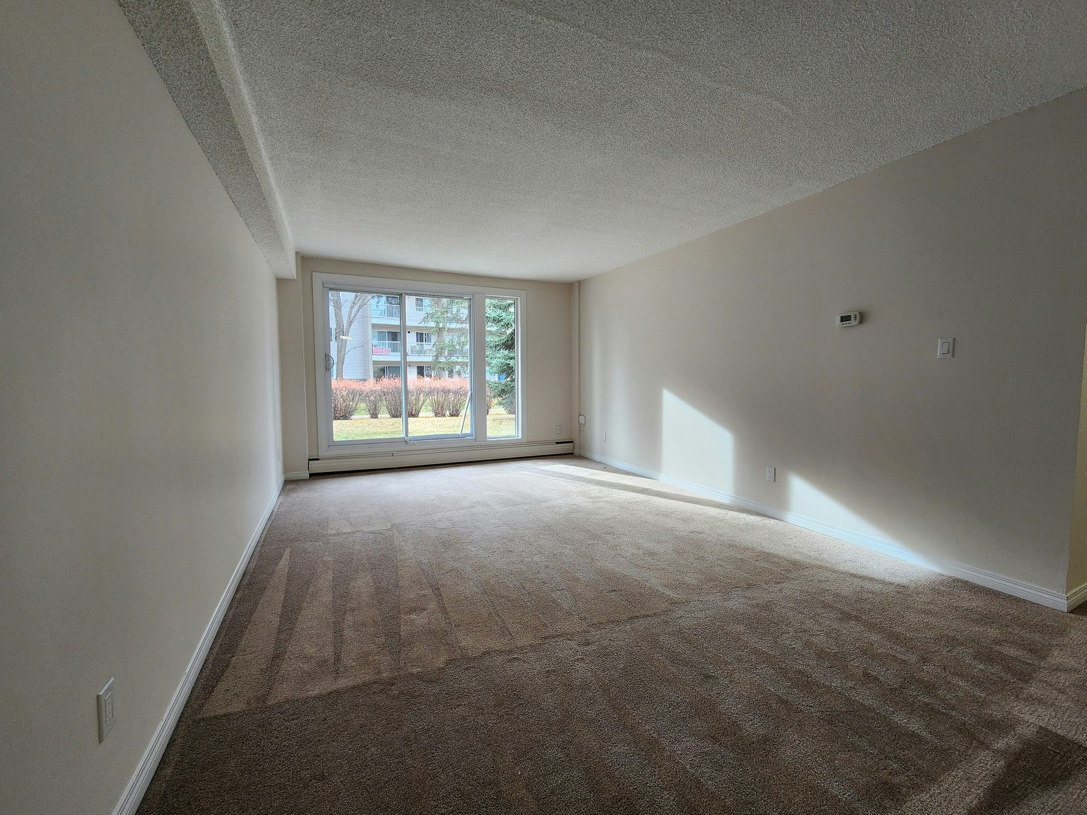 Classic-5045 Whitemud Road, Edmonton, AB, T6H 4Y7 - 4