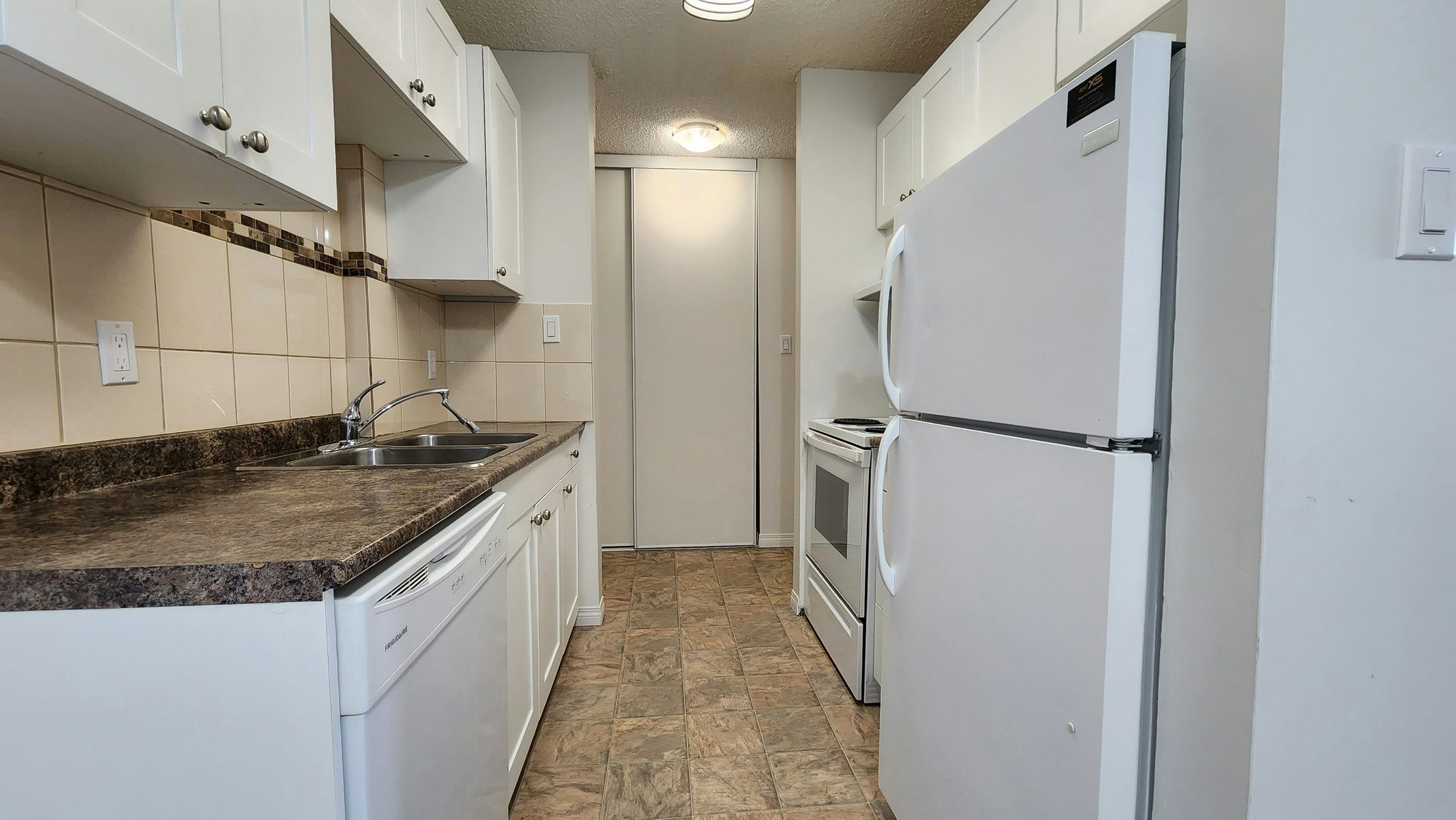 Premium-5045 Whitemud Road, Edmonton, AB, T6H 4Y7 - 7