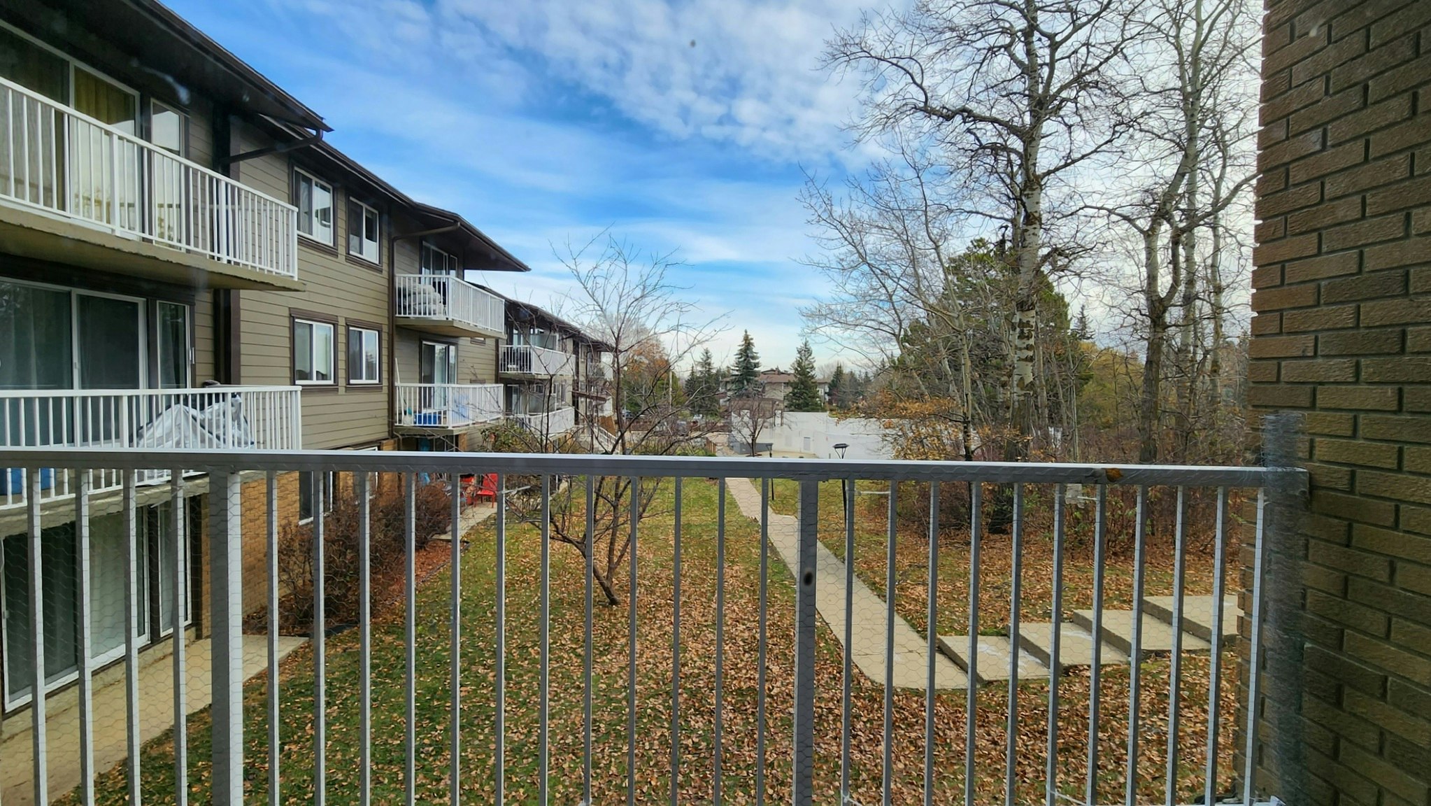 Premium-5045 Whitemud Road, Edmonton, AB, T6H 4Y7 - 4