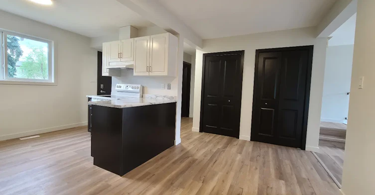 Classic-17815 95 Street, Edmonton, AB, T5Z 2G7 - 6