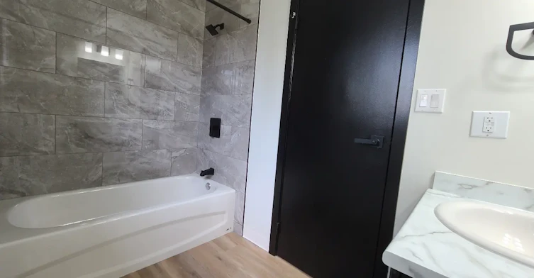 Classic-17815 95 Street, Edmonton, AB, T5Z 2G7 - 13