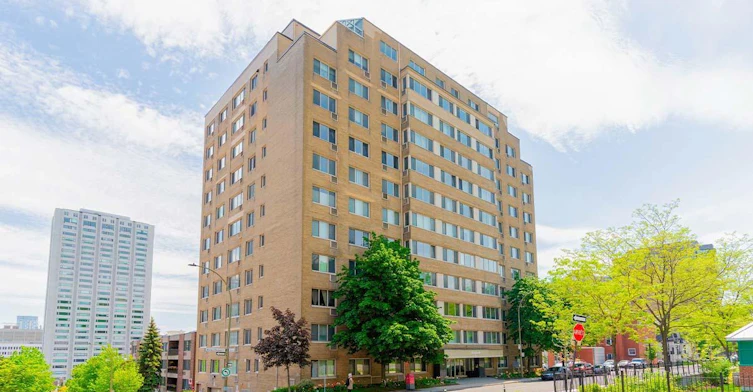 1460 Du Docteur Penfield Avenue, Montréal, QC, H3G 1B8
