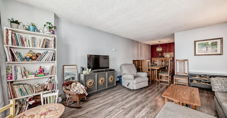 13910 Stony Plain Road NW, Edmonton, AB, T5N 3R2 - 10