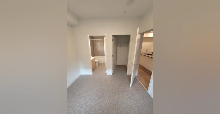 2666 Duke Street, Vancouver, BC, V5R 4S9 - 9