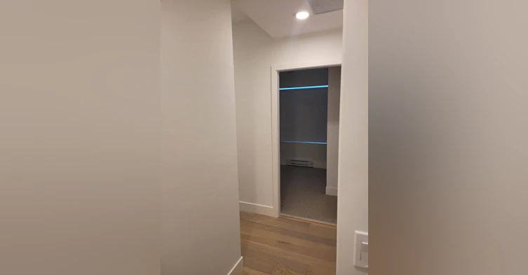 2666 Duke Street, Vancouver, BC, V5R 4S9 - 5