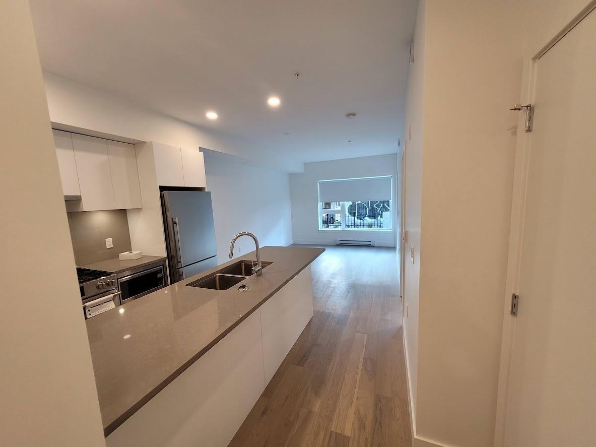 2666 Duke Street, Vancouver, BC, V5R 4S9 - 2