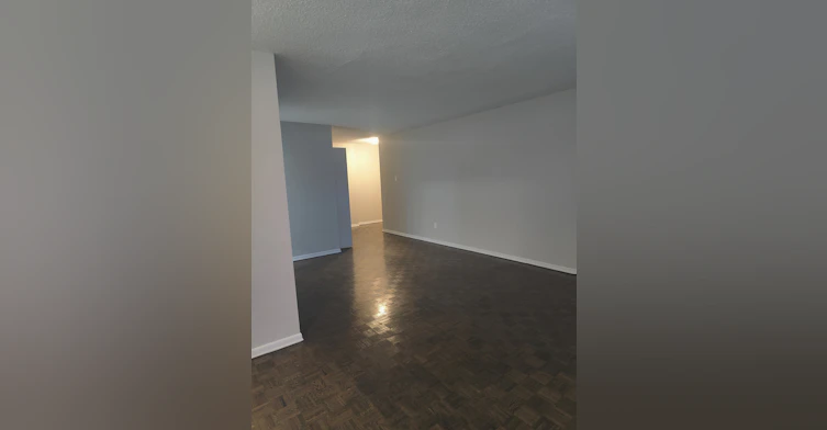 770 Hager Avenue, Burlington, ON, L7S 1X1 - 2