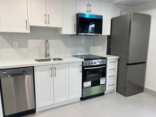 Studio-220 Cannon Street East, Hamilton, ON, L8L 2B1 - 2