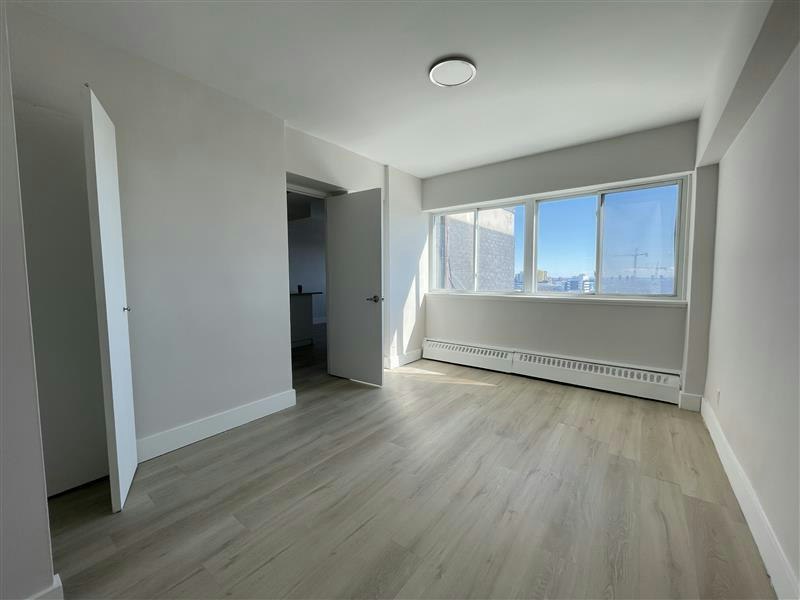 5311 Sherbrooke Ouest, Montréal, QC, H4A 1V3 - 2