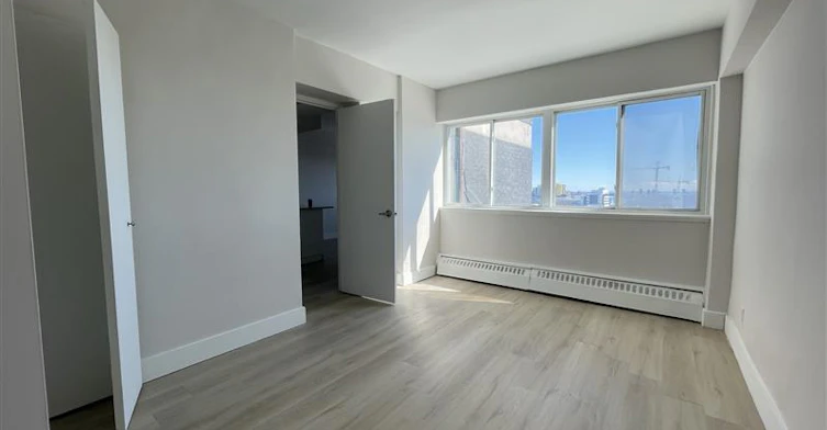 5311 Sherbrooke Ouest, Montréal, QC, H4A 1V3 - 2