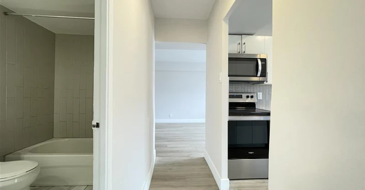5311 Sherbrooke Ouest, Montréal, QC, H4A 1V3 - 9