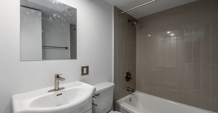 5311 Sherbrooke Ouest, Montréal, QC, H4A 1V3 - 2