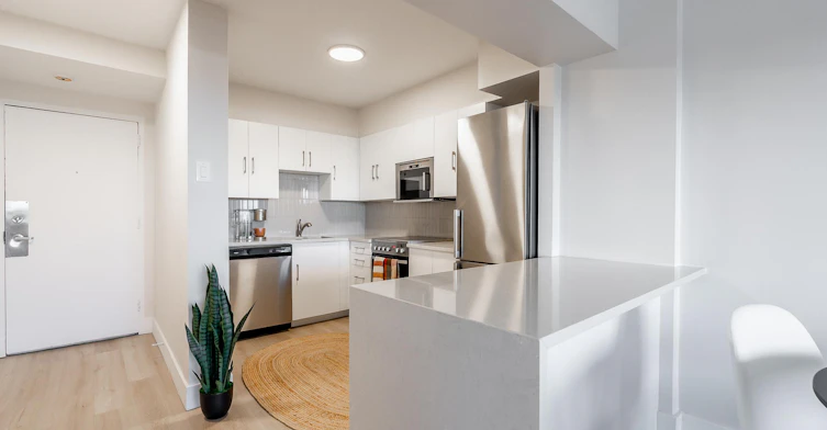 3 BR-5311 Sherbrooke Ouest, Montréal, QC, H4A 1V3