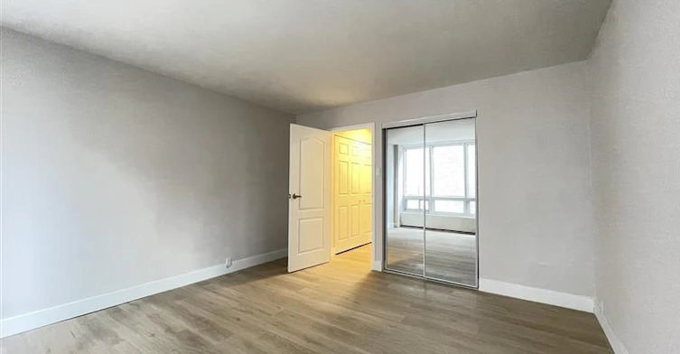 Line 11-2121 Tupper Street, Montréal, QC, H3H 1P1 - 7