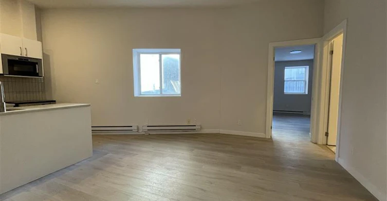 Line 10-2121 Tupper Street, Montréal, QC, H3H 1P1 - 2