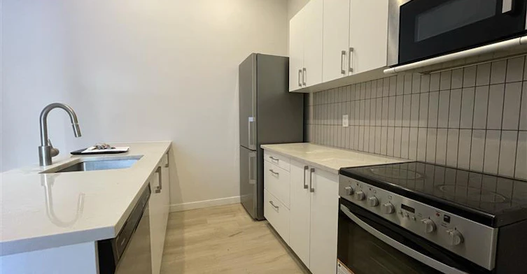 Line 10-2121 Tupper Street, Montréal, QC, H3H 1P1 - 12