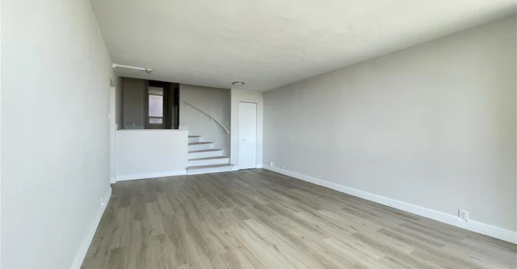 Line 08-2121 Tupper Street, Montréal, QC, H3H 1P1 - 3