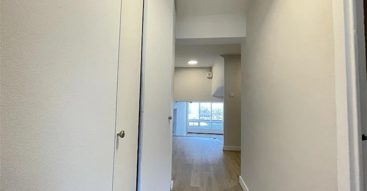 Line 05-2121 Tupper Street, Montréal, QC, H3H 1P1 - 4