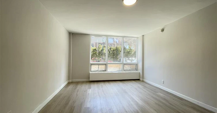 Line 01-2121 Tupper Street, Montréal, QC, H3H 1P1 - 3